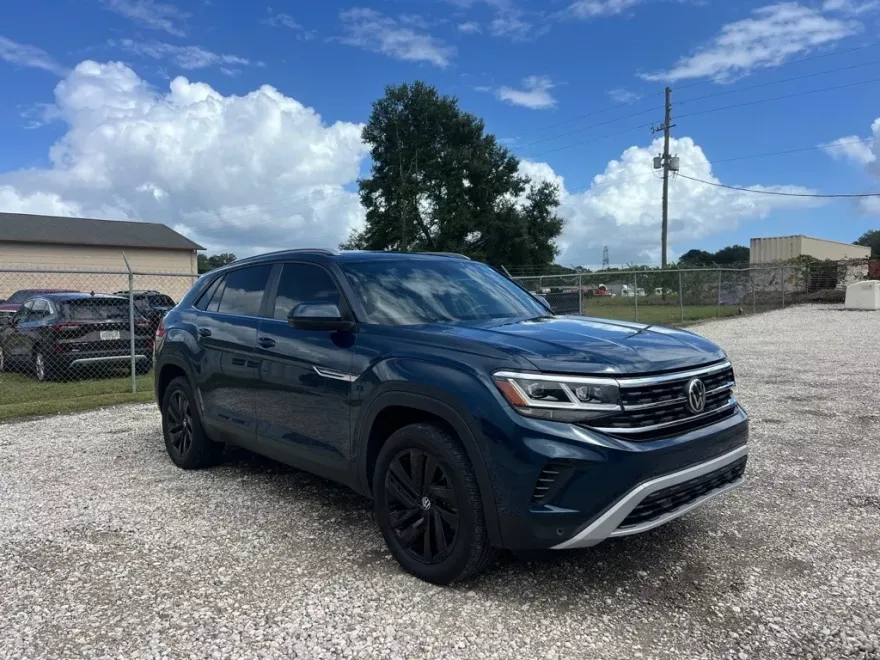 2022 Volkswagen Atlas Cross Sport V6 SE Technology photo 1