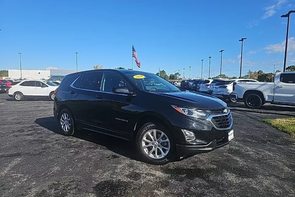 2020 Chevrolet Equinox LT photo 1