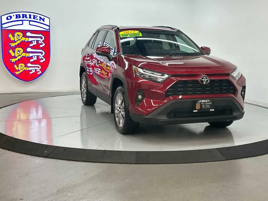 2022 Toyota RAV4 XLE Premium photo 1