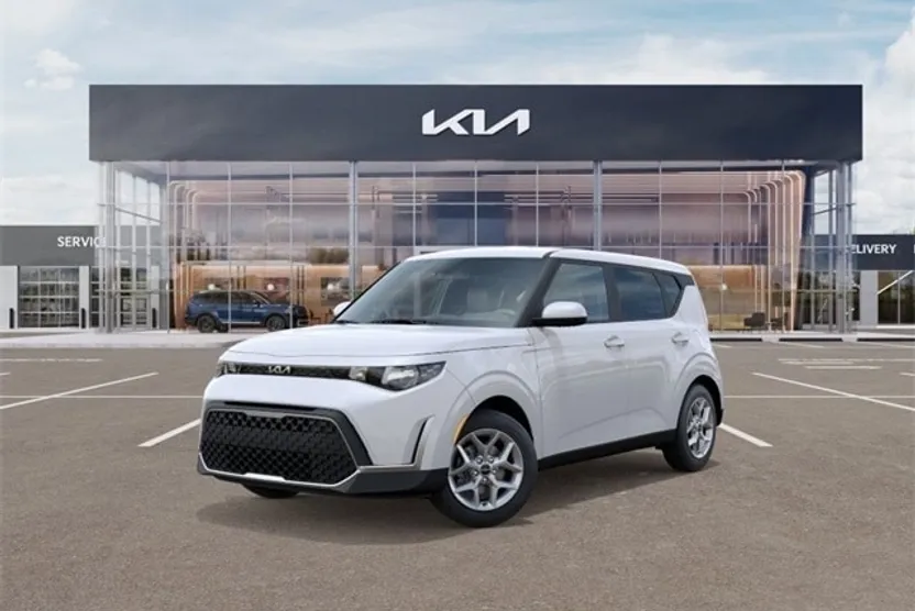 2025 Kia Soul LX photo 1
