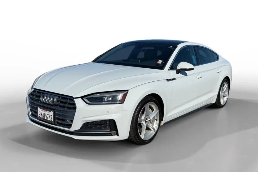 2019 Audi A5 Premium Plus photo 1