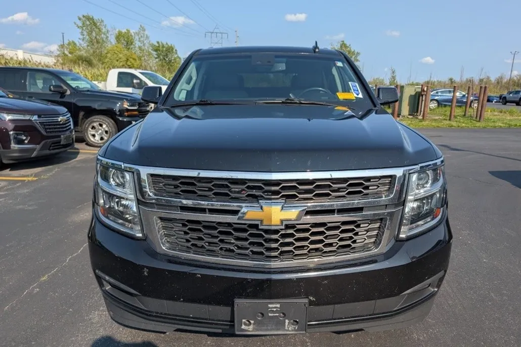 2019 Chevrolet Tahoe LT photo 1