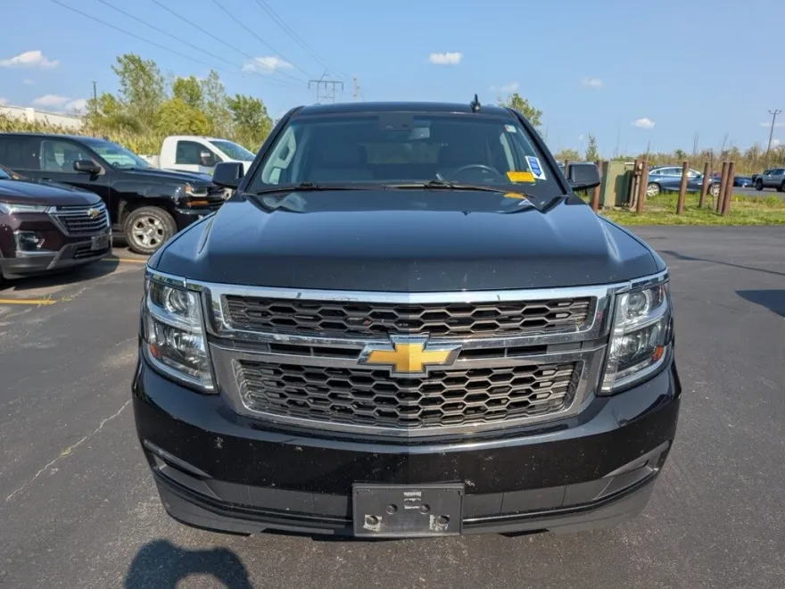 2019 Chevrolet Tahoe LT photo 1