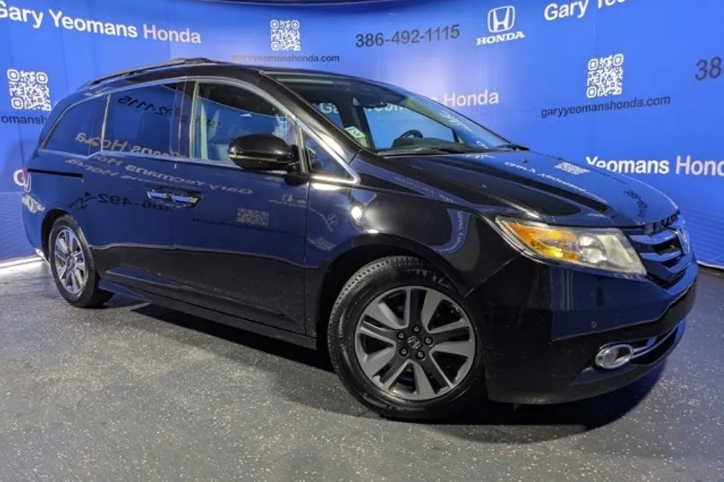 2014 Honda Odyssey Touring photo 1