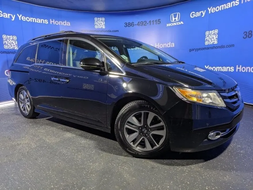 2014 Honda Odyssey Touring photo 1