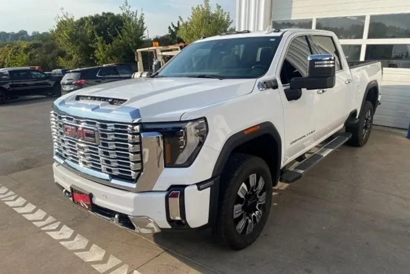 2024 Gmc Sierra 2500 HD Denali photo 1