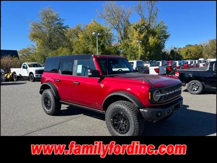 2025 Ford Bronco Badlands photo 1