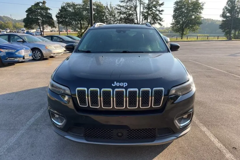 2019 Jeep Cherokee Limited photo 1