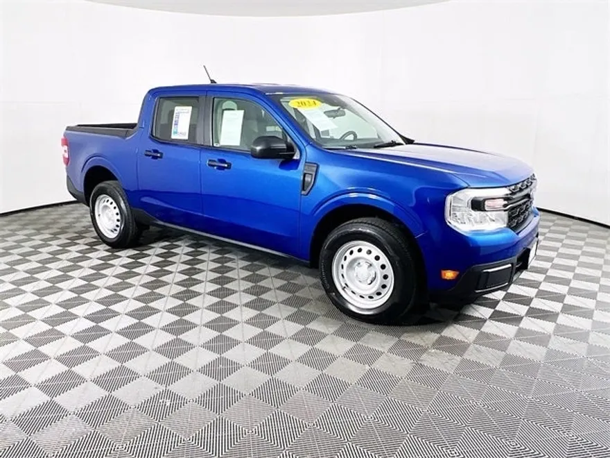 2024 Ford Maverick XL photo 1