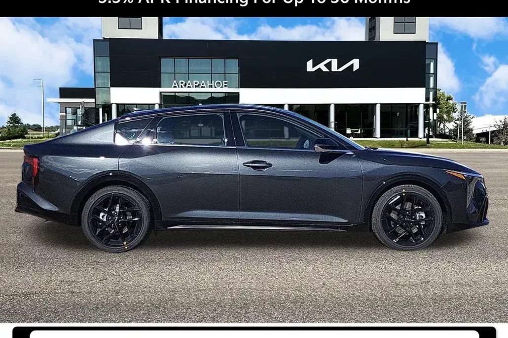 2025 Kia K4 GT-Line Turbo photo 1