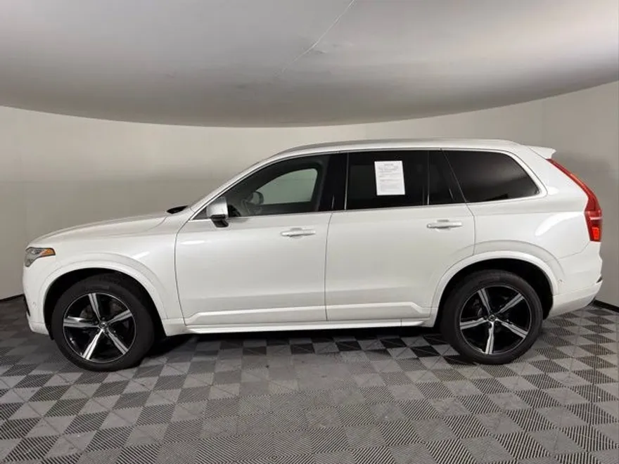 2018 Volvo XC90 T6 R-Design photo 1