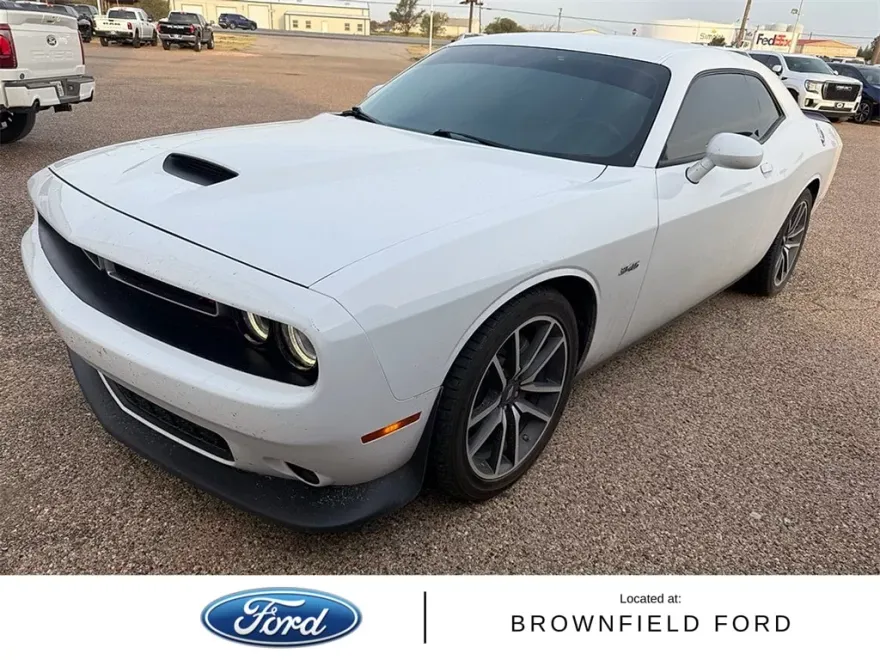 2023 Dodge Challenger R/T photo 1