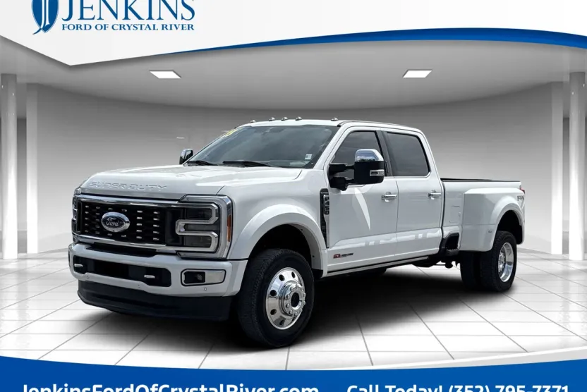 2023 Ford F-450 Platinum photo 1