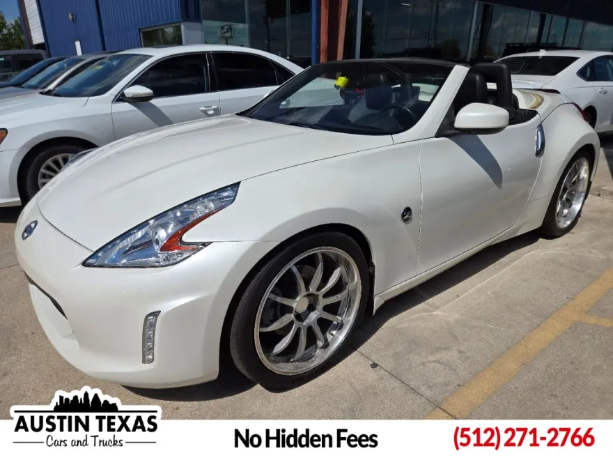 2016 Nissan 370Z Touring photo 1