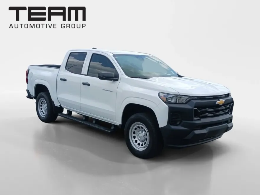 2025 Chevrolet Colorado LT photo 1