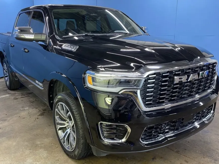2025 Ram 1500 photo 1