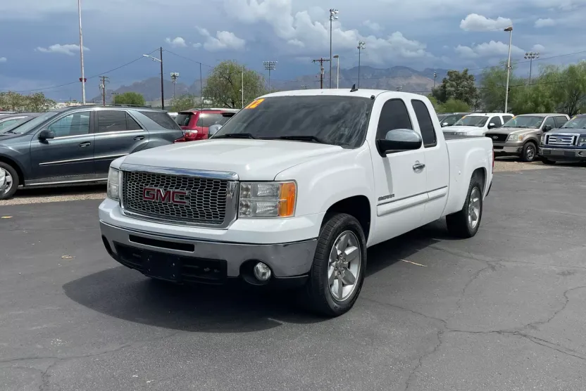 2012 Gmc Sierra 1500 SLE photo 1