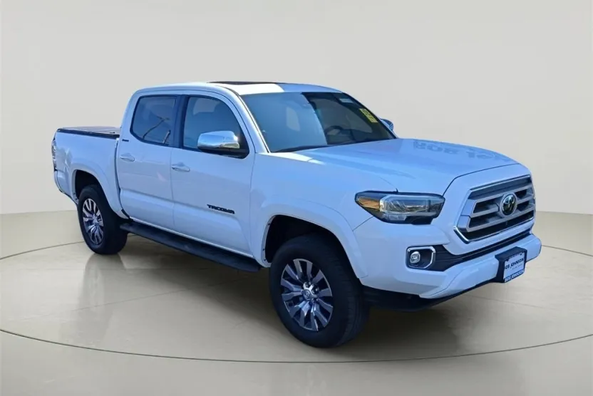 2023 Toyota Tacoma Limited V6 photo 1