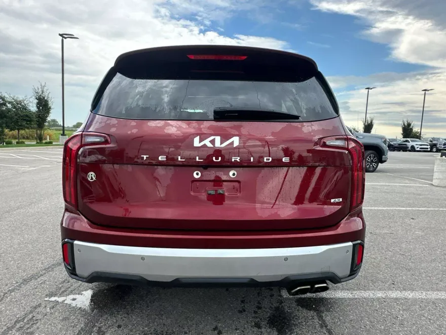 2023 Kia Telluride S photo 1