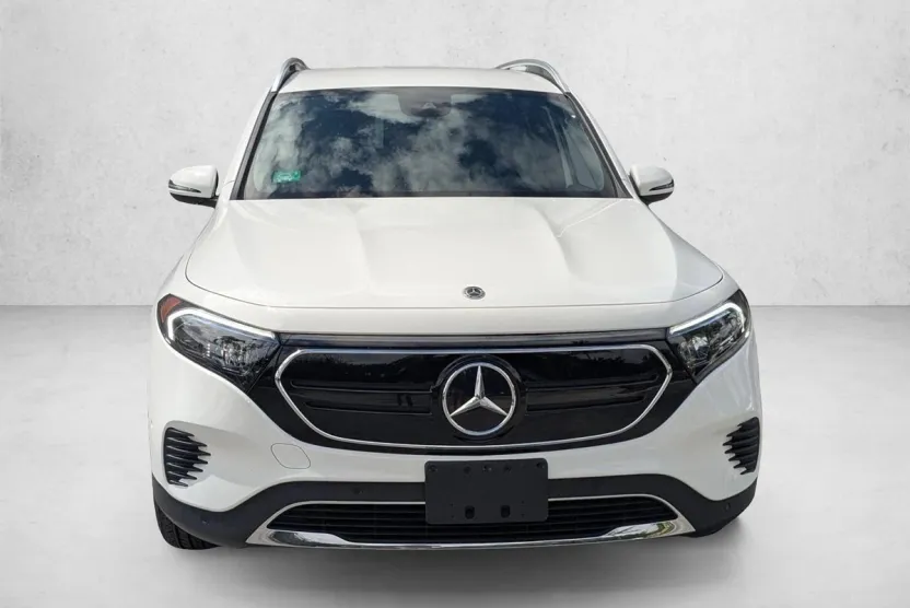 2023 Mercedes Benz EQB 300 4MATIC photo 1