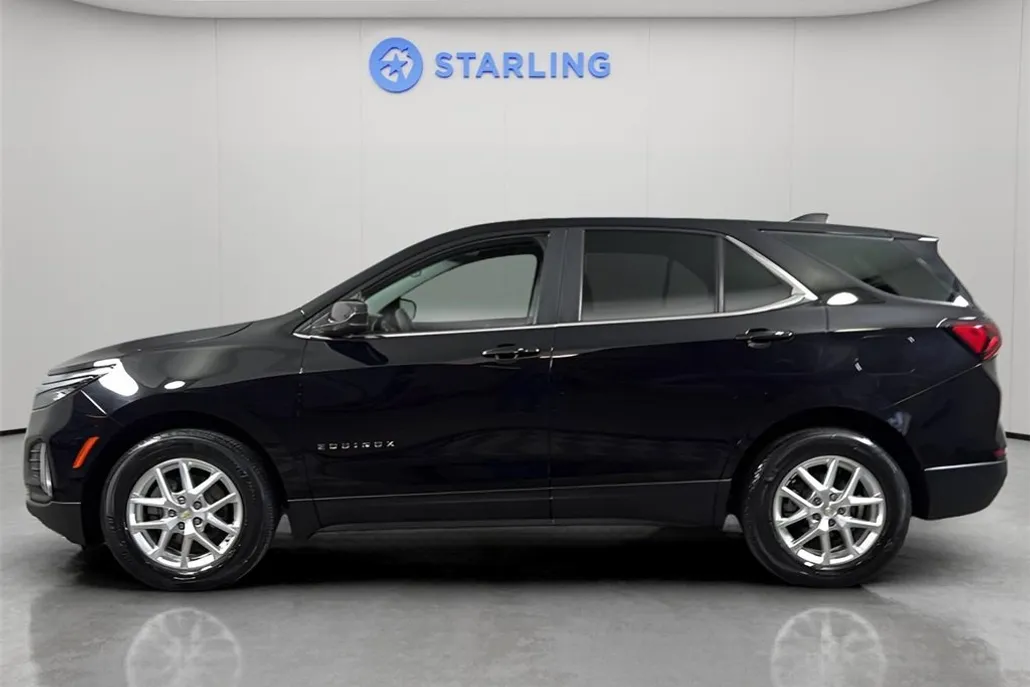 2022 Chevrolet Equinox LT photo 1