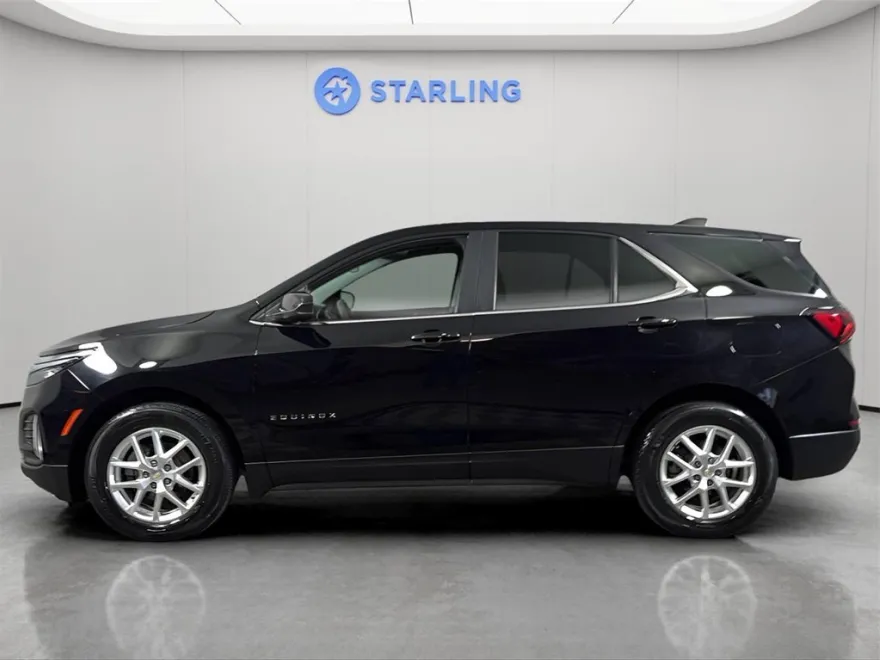 2022 Chevrolet Equinox LT photo 1