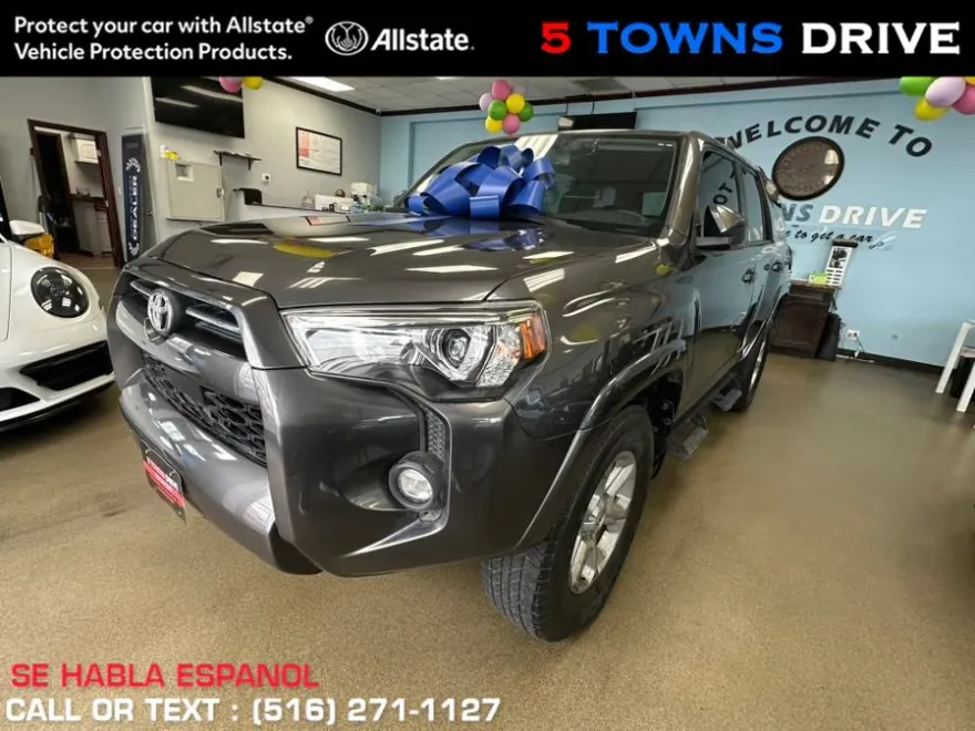 2022 Toyota 4Runner SR5 photo 1