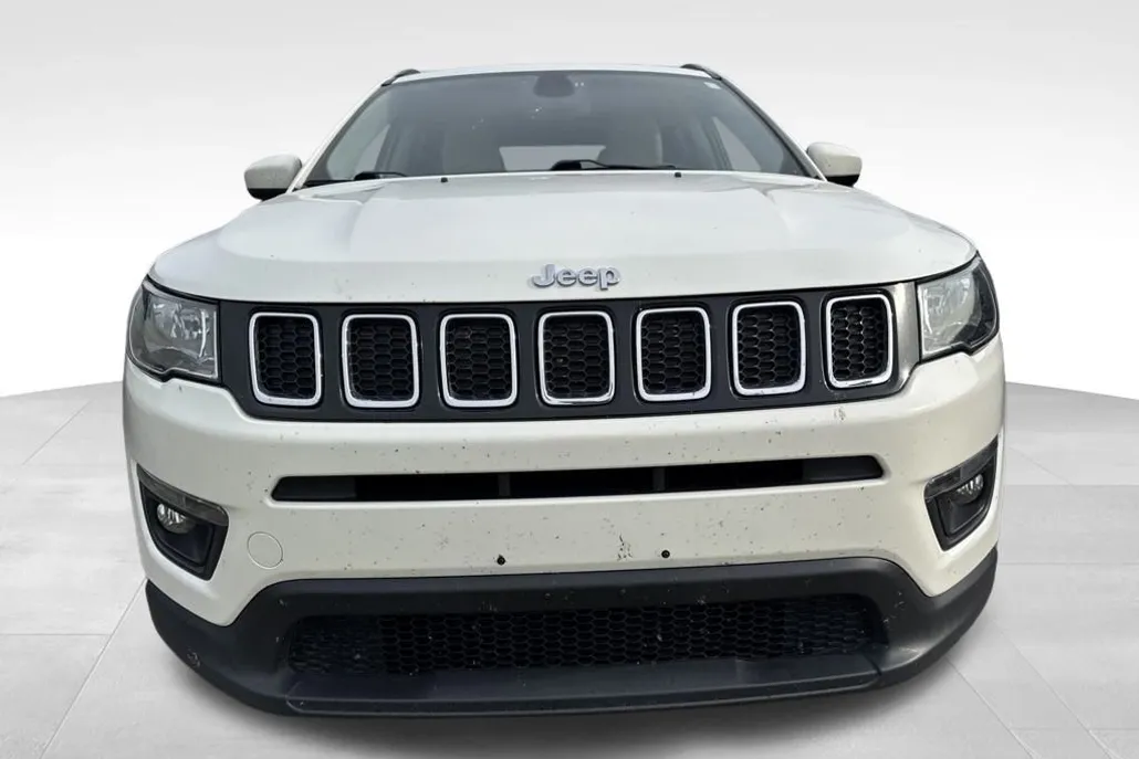 2018 Jeep Compass Latitude photo 1
