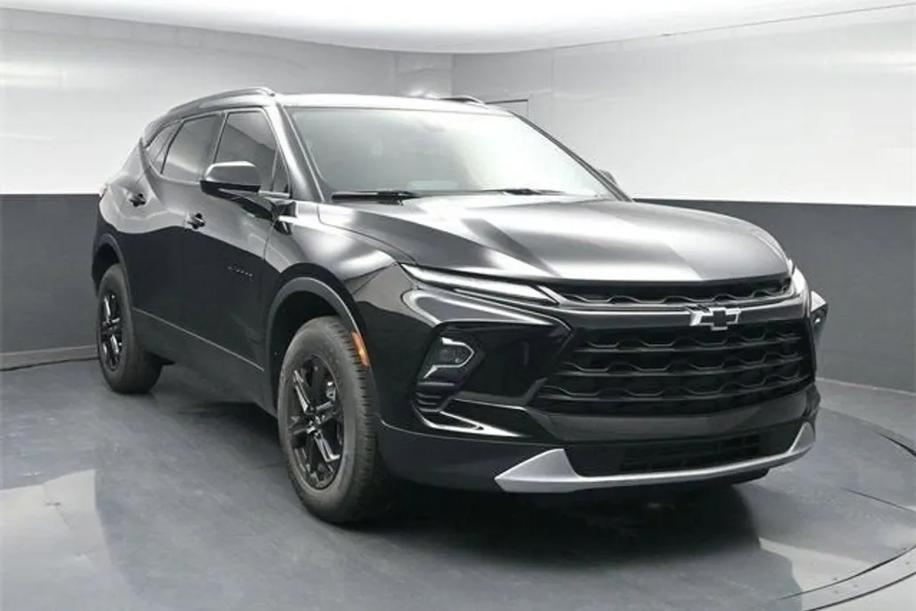 2025 Chevrolet Blazer 2LT photo 1
