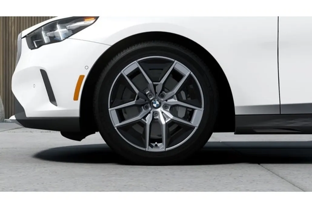 2026 Bmw 530i photo 1