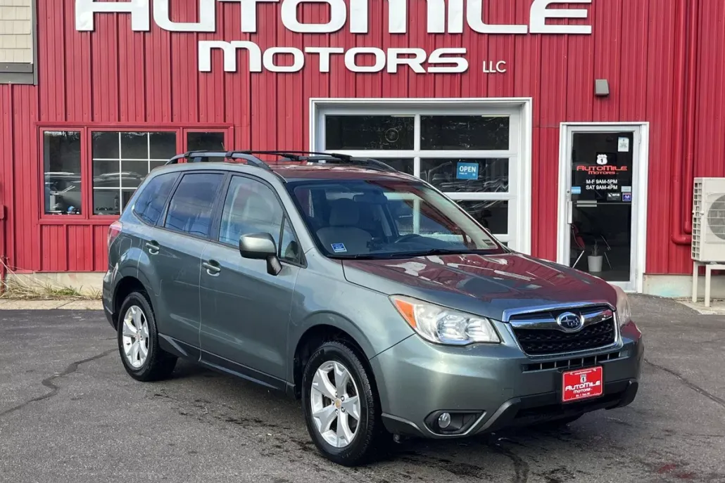 2014 Subaru Forester 2.5i Premium photo 1