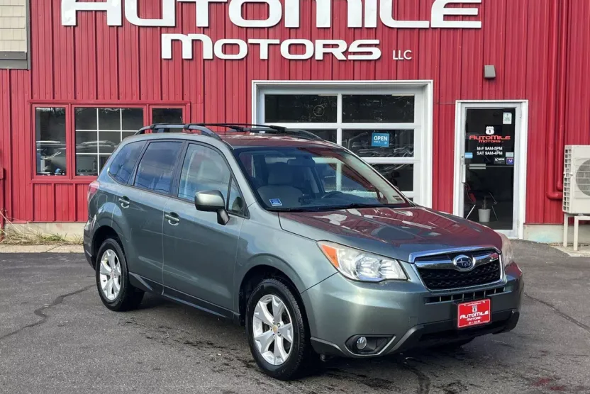 2014 Subaru Forester 2.5i Premium photo 1