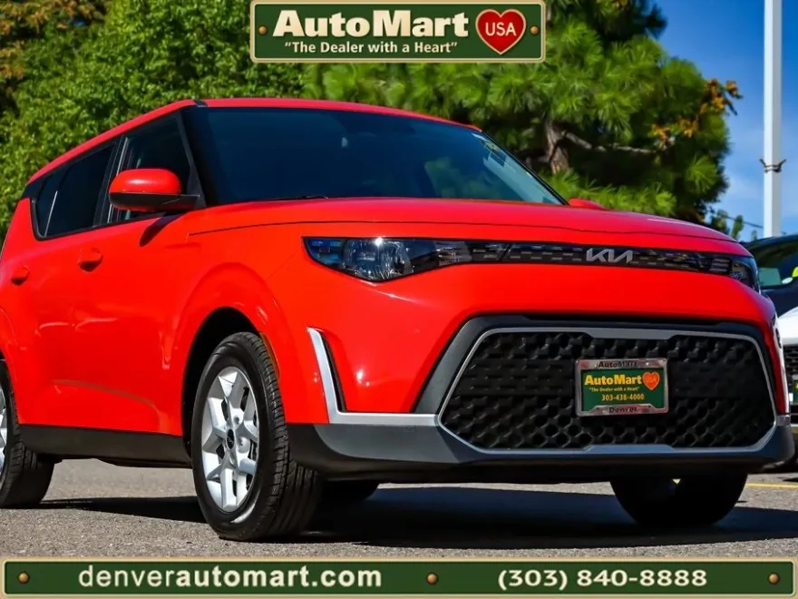 2024 Kia Soul LX S photo 1