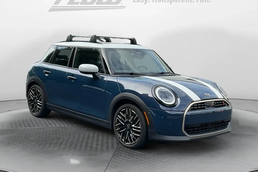 2025 Mini Cooper Hardtop S photo 1