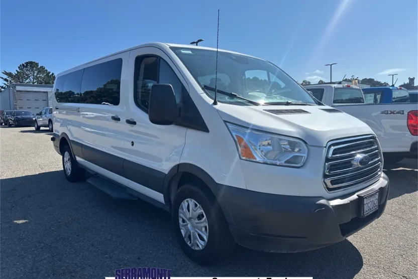 2017 Ford Transit photo 1