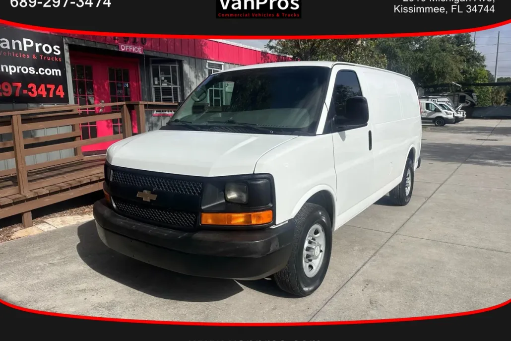 2015 Chevrolet Express 2500 Cargo Van photo 1