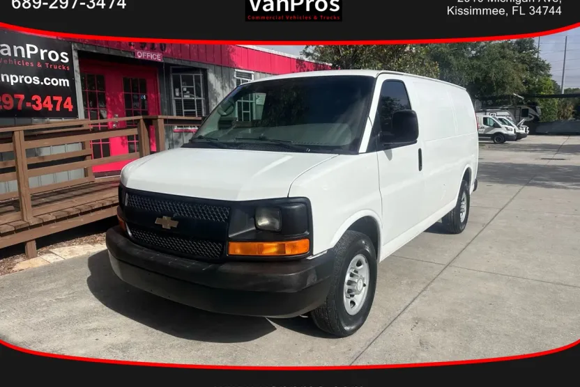 2015 Chevrolet Express 2500 Cargo Van photo 1