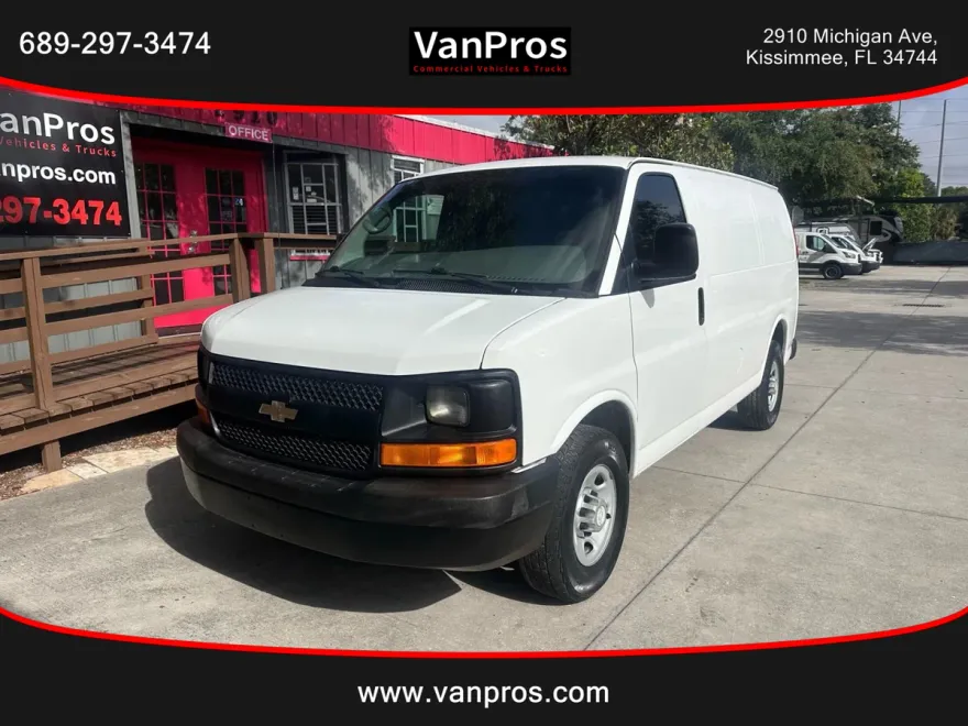 2015 Chevrolet Express 2500 Cargo Van photo 1