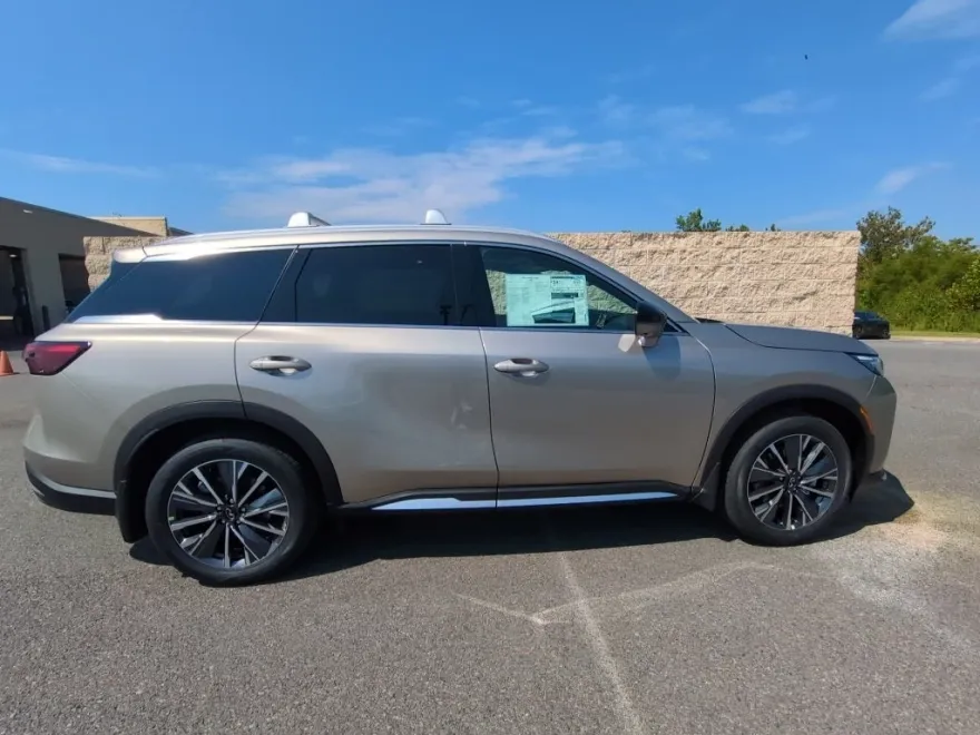 2026 Infiniti QX60 Luxe photo 1