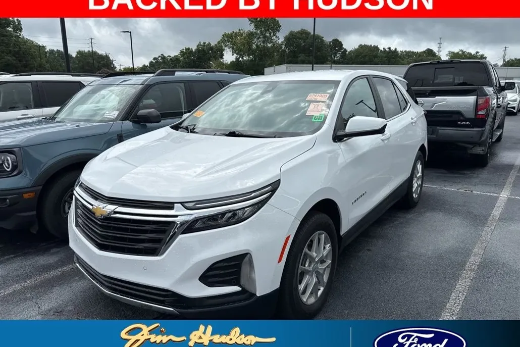 2023 Chevrolet Equinox LT photo 1