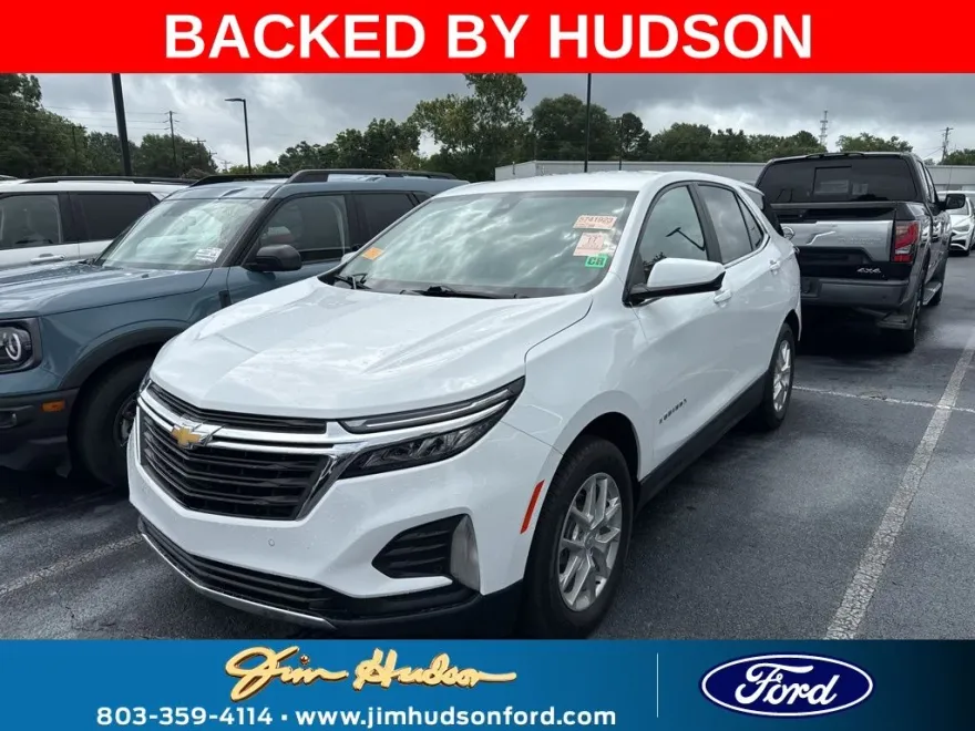 2023 Chevrolet Equinox LT photo 1