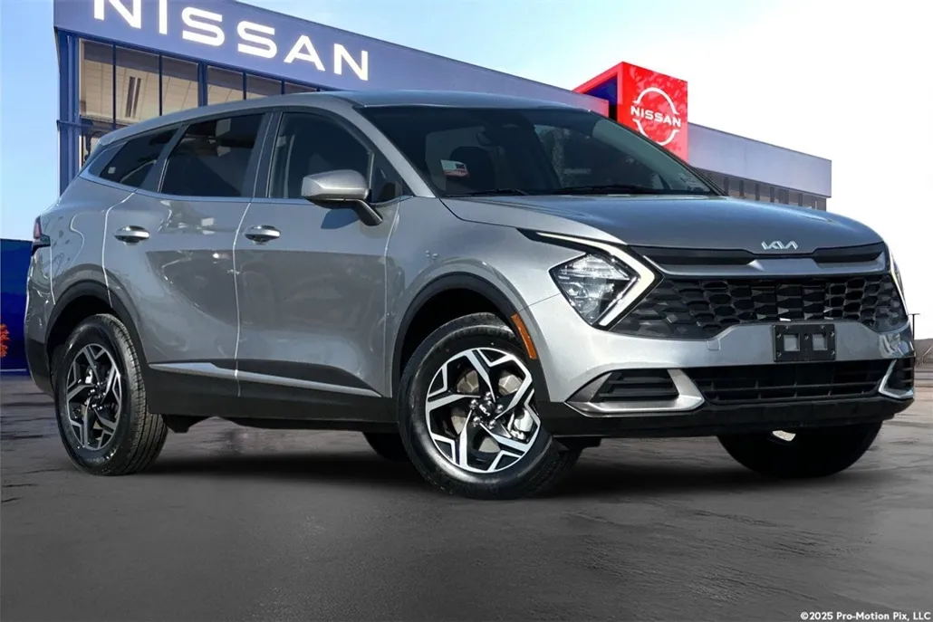 2023 Kia Sportage LX photo 1