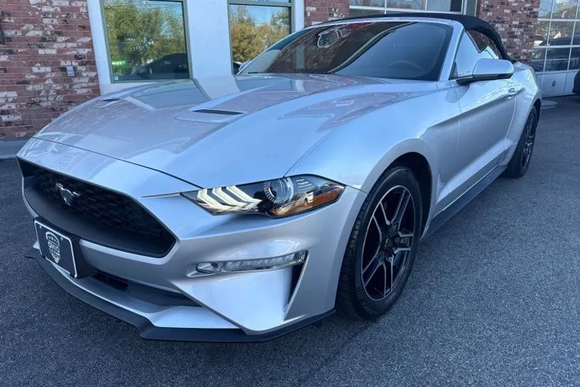 2019 Ford Mustang EcoBoost Premium photo 1