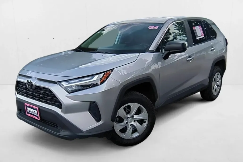 2024 Toyota RAV4 LE photo 1