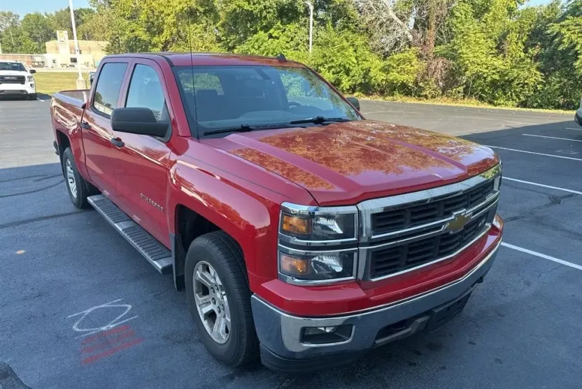 2014 Chevrolet Silverado 1500 LT photo 1