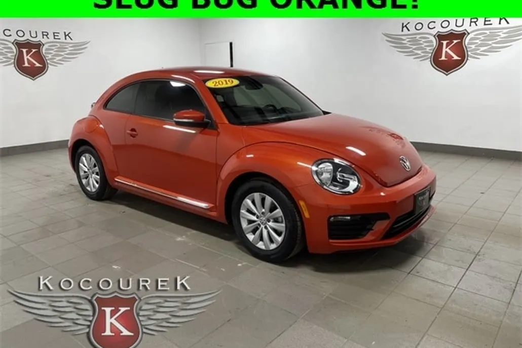 2019 Volkswagen Beetle S photo 1