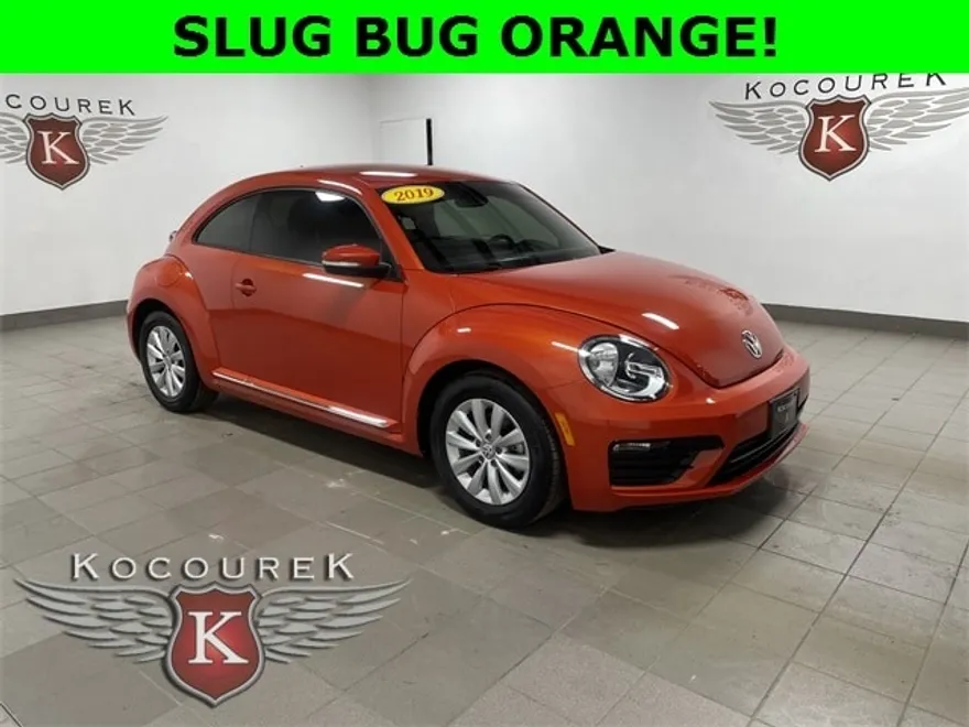 2019 Volkswagen Beetle S photo 1