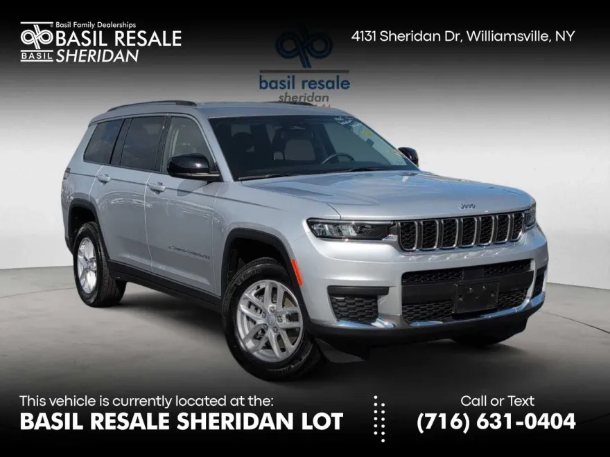 2023 Jeep Grand Cherokee Laredo photo 1
