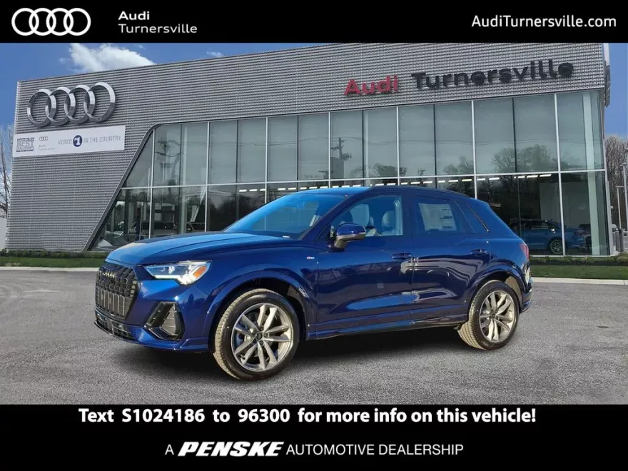 2025 Audi Q3 45 TFSI S line Premium photo 1