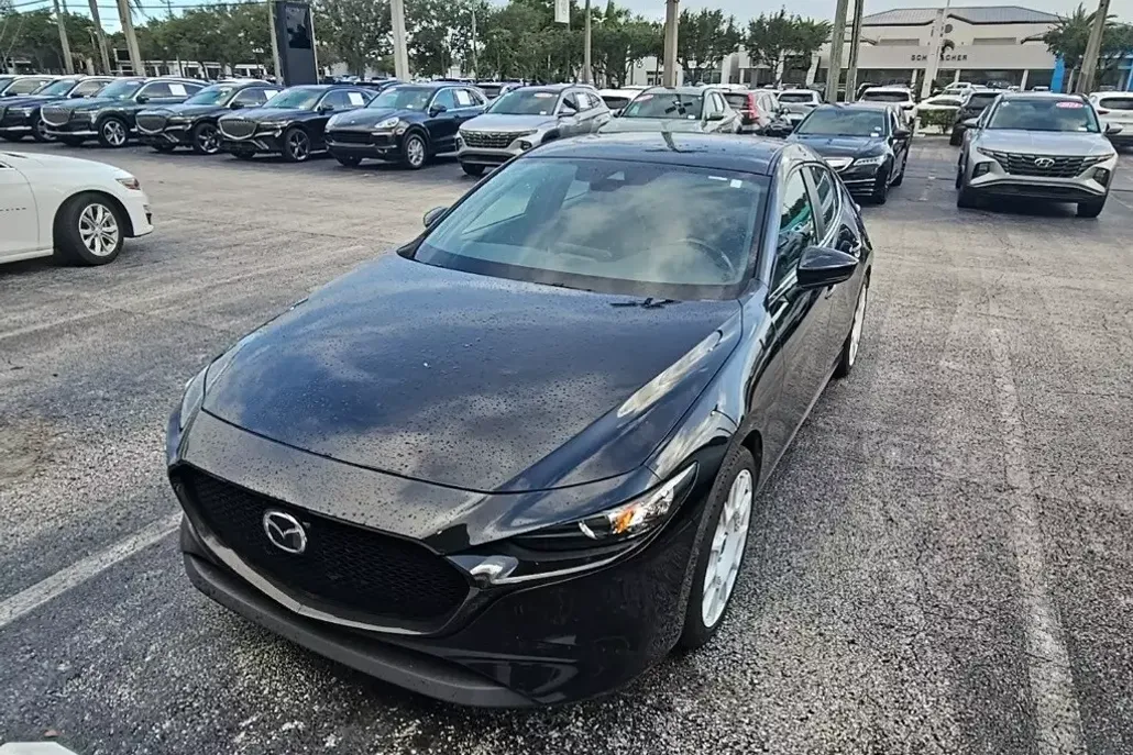 2023 Mazda Mazda3 2.5 s Preferred photo 1